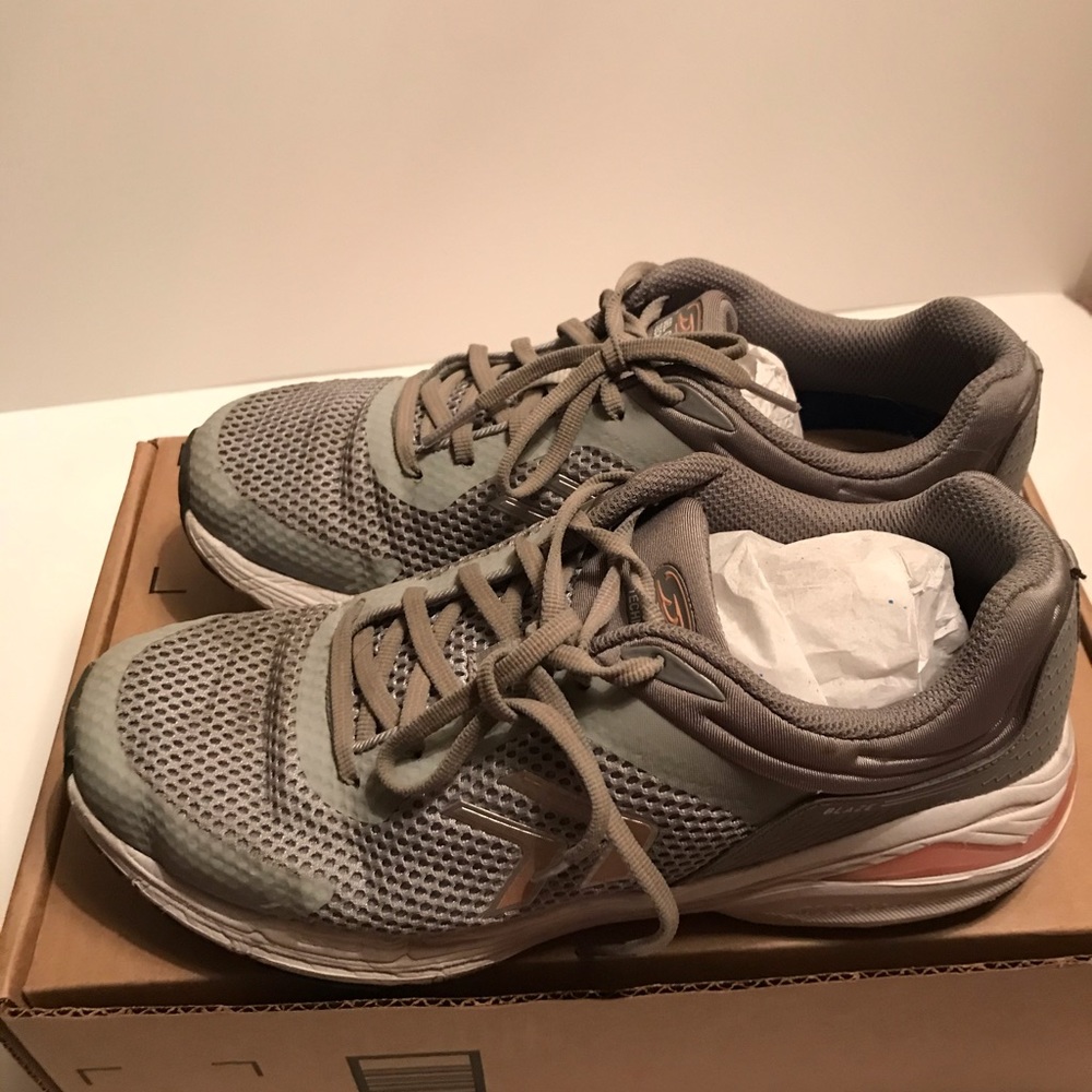 Dr Scholls Size 9.5M Women’s Blaze Walking Shoes